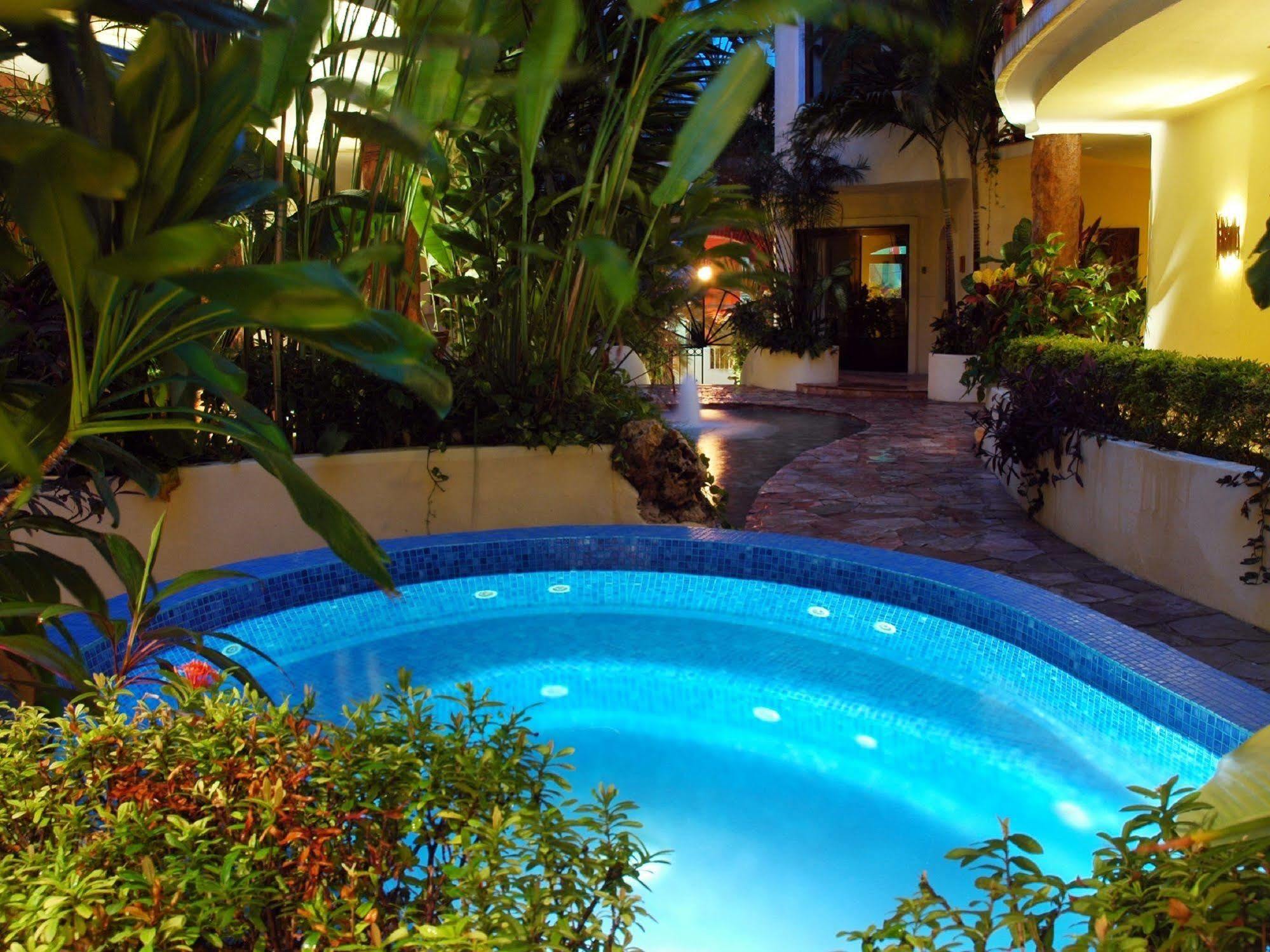 Villas Sacbe Condo Hotel And Beach Club Playa del Carmen Ngoại thất bức ảnh